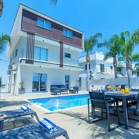 Cobalt - 4 Beds Exceptional In *