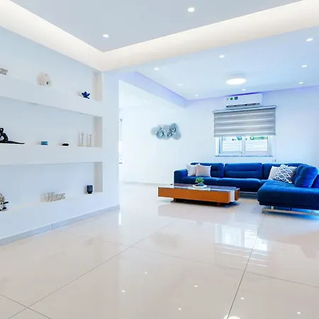 Cobalt - 4 Beds Exceptional In *