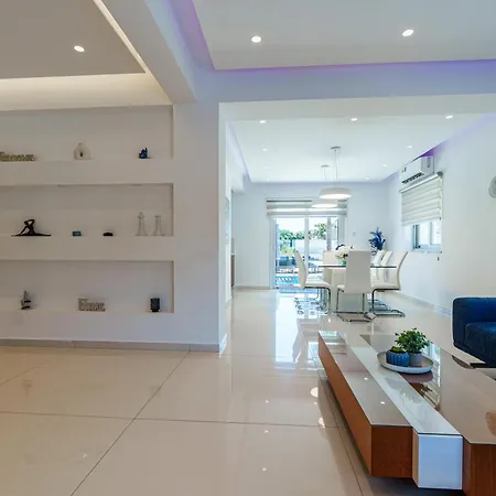 Cobalt - 4 Beds Exceptional In *