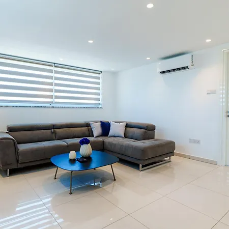 Cobalt - 4 Beds Exceptional In Willa