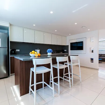 Cobalt - 4 Beds Exceptional In * Ajia Napa