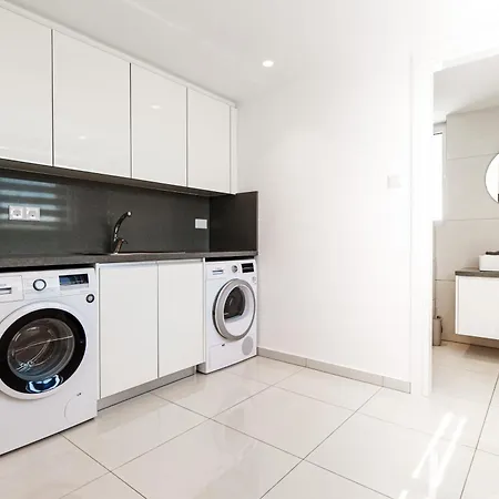 Cobalt - 4 Beds Exceptional In