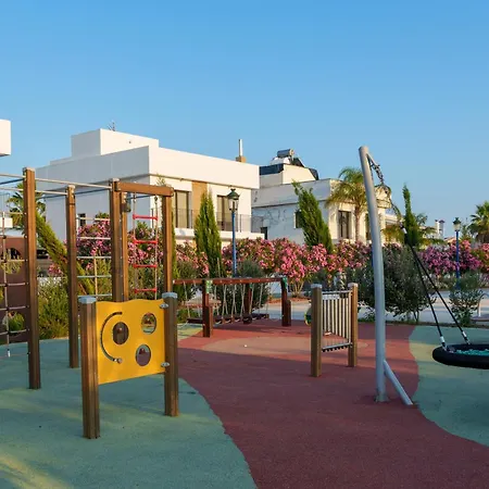 Cobalt - 4 Beds Exceptional In